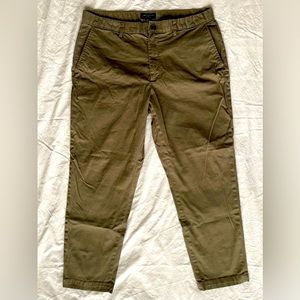 Banana Republic Men’s Chino pants. Athletic fit. Size 36x30